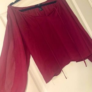 Womens H&M flowy peasant blouse with opened sleeves tied at wrist, size 4